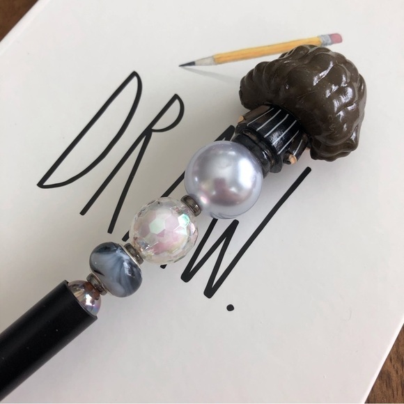 Harry Potter: Sirius Black handmade beaded pen - Picture 3 of 3